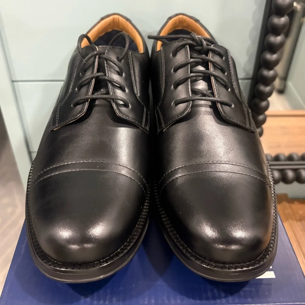 NIB Dockers Garfield Men's Black Oxford Dress Shoes 9
